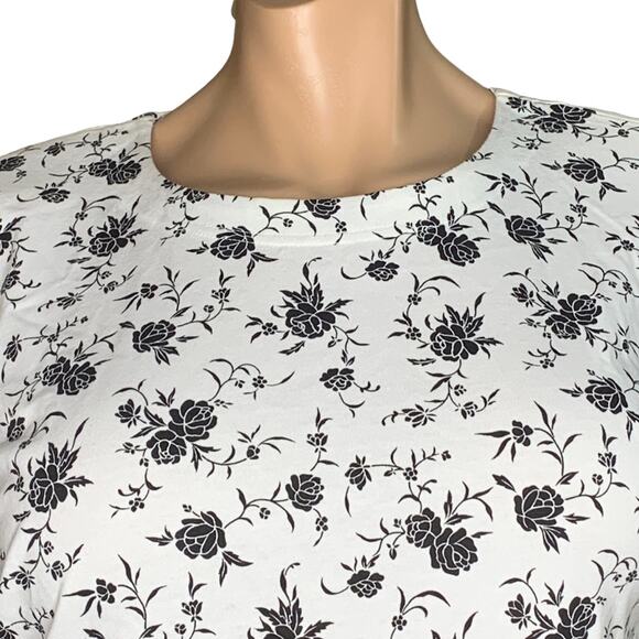 Elisabeth Sport by Liz Claiborne NWT Top Floral Print Short Sleeve Vanity Size 1 - Picture 2 of 10